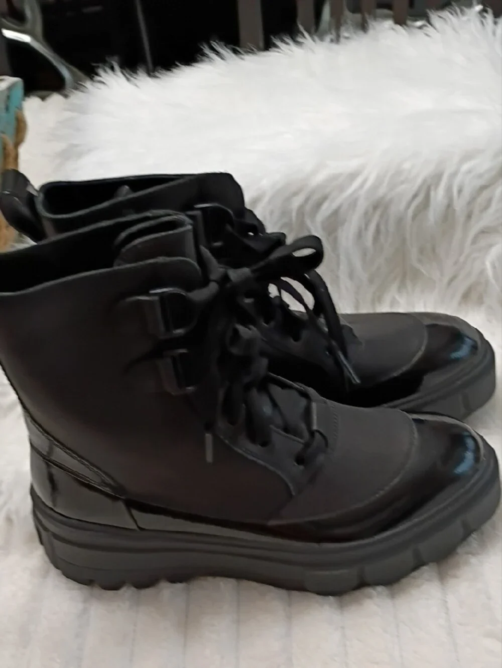 New Sorel Caribou X Women's Black Lace-Up Waterproof Chunky Platform Boots 11